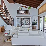 Casa Rocas Villa *