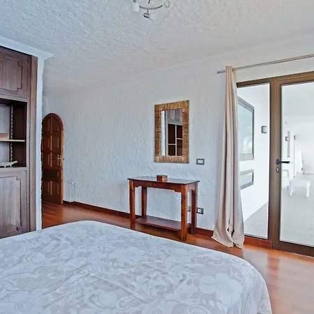 Casa Rocas Villa *
