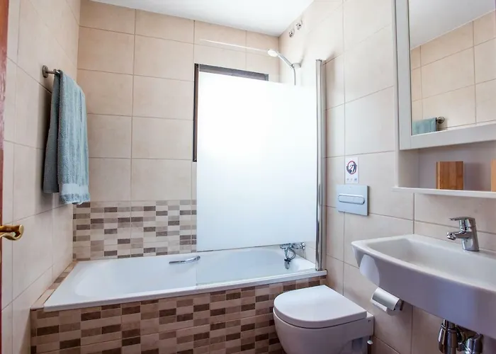 Casa Rocas * サンタ・ウルスラ