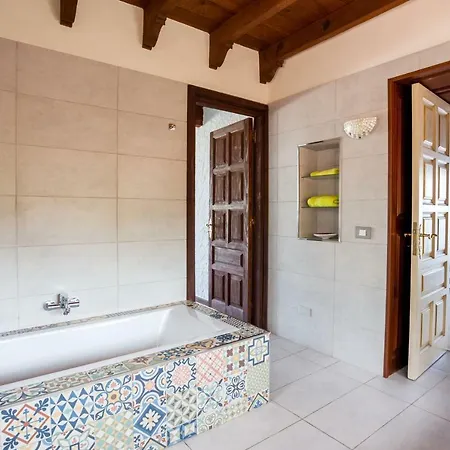 Casa Rocas Villa *